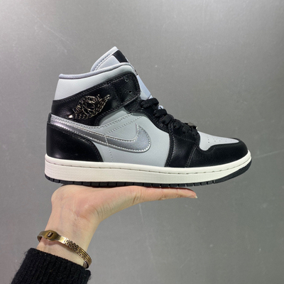 莆田aj1 Air Jordan 1 Mid WMNS ”Black Chrome“ 中帮 AJ1 乔丹1代 aj1 乔1篮球鞋