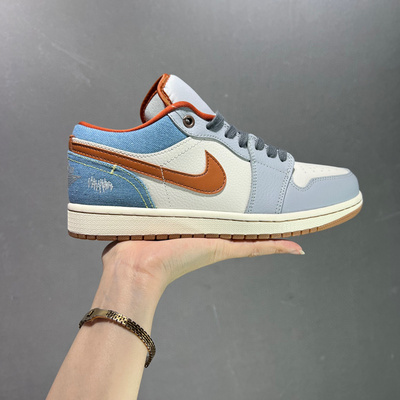 耐克 Nike Air Jordan 1 舒适百搭 低帮板鞋 蓝白