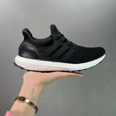 莆田阿迪达斯/Adidas Ultra Boost x GOT W UB4.0 跑步鞋 黑
